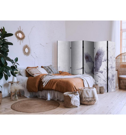 Biombo - Majestic flight - a crane in flight in monochrome, cool colours