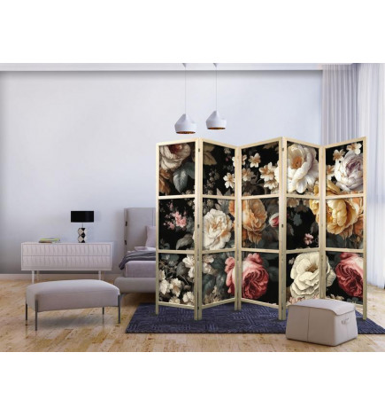 Paravento giapponese - Floristry in Vintage Style - Huge Colorful Flowers on a Black Background