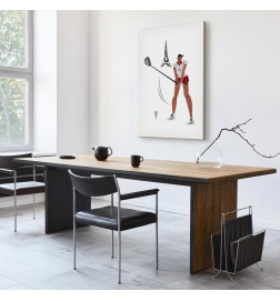 Tableau - Female Golfer With the Eiffel Tower in the Background - Illustration