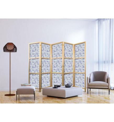 Paravento giapponese - Illustration in Vintage Style - Blue Flowers on a White Background