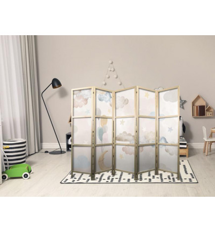 Japanilainen sermi - Fairy-Tale Moon - Moon with balloons among clouds and stars in subdued colors on a light beige back