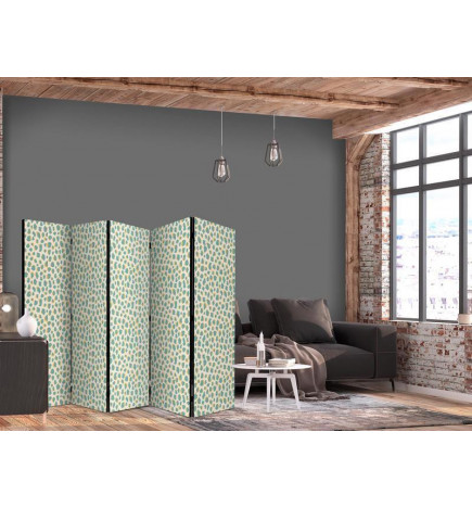 Pertvara - Giraffe Pattern - Animal Pattern in Turquoise Spots on a Light Background