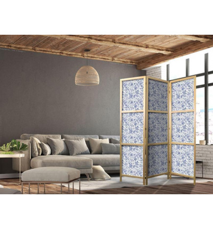 Paravan japonez - Illustration in Vintage Style - Blue Flowers on a White Background