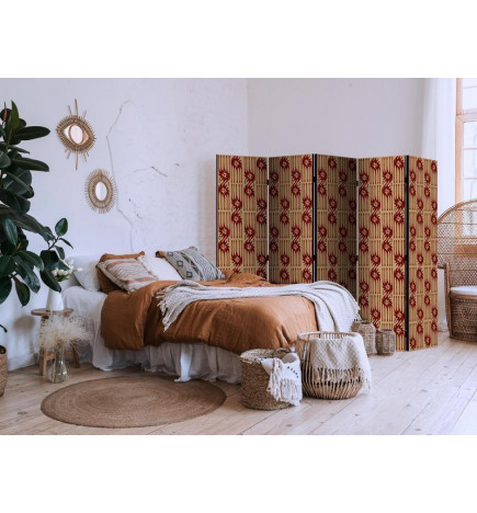 Paravent - Predatory Features - Red Abstract Shapes Inspired by Tribal