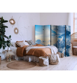 Sermi - Symphony of Light: The Sun and Clouds Coordinating in a Beautiful Sky