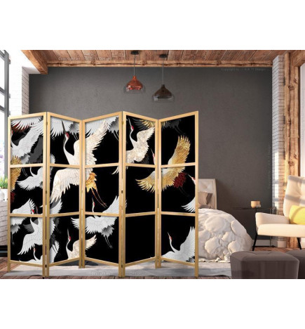 Paravento giapponese - Cranes at Night - Golden-White Birds Flying Away on a Black Background