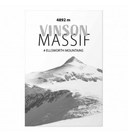Plakat - The majestic Vinson Massif mountain peak, crown of mountains, mountain landscape