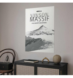 Plakat - The majestic Vinson Massif mountain peak, crown of mountains, mountain landscape