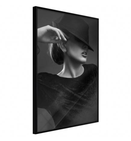Plakat z žensko v črnem klobuku - Arredalacasa