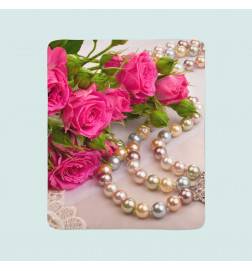 74,00 € 2 flīsa segas - ar pērlēm un rozēm