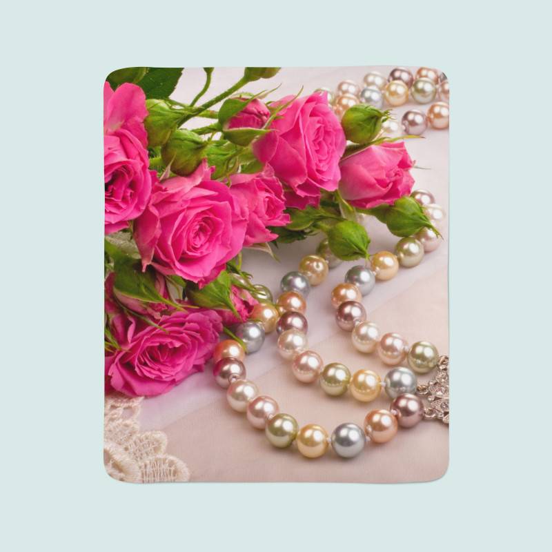 74,00 € 2 fleece blankets - with pearls and roses