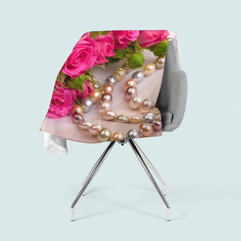 74,00 € 2 fleece blankets - with pearls and roses