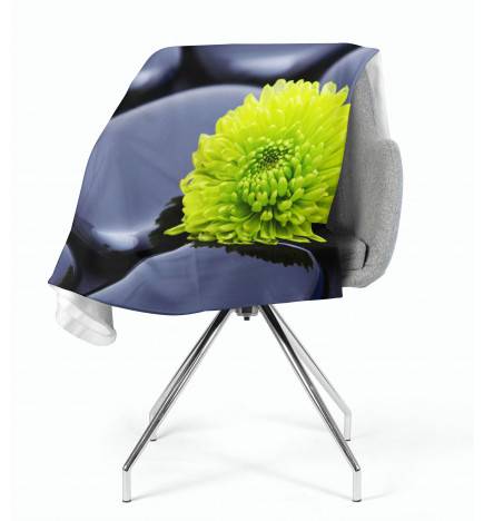 2 fleece blankets - with a chrysanthemum