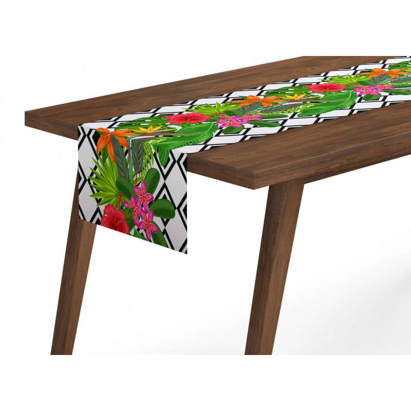 51,00 € 4 Table Runner vaipa – troopilised lilled ja lehed