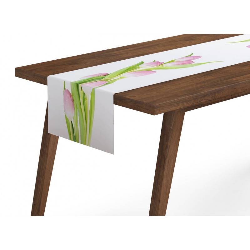 51,00 €4 tapis de chemin de table - avec des tulipes 51,00 €4 tapis de chemin de table - avec des tulipes