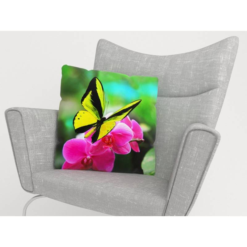 15,00 € Cushion covers - with a colorful butterfly
