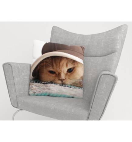 Spilvenu pārvalki - ar slaveno kaķi cepurē