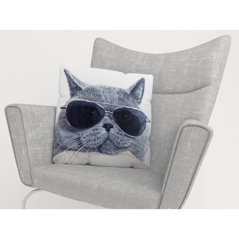 15,00 € Cushion covers - with a very elegant cat