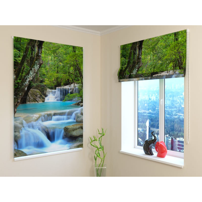 68,50 € Roomalaiset kaihtimet - Thaimaan vesiputouksilla - BLACKOUT