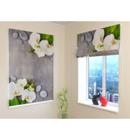 Roman blind - with flowers on the wall - DARKENING