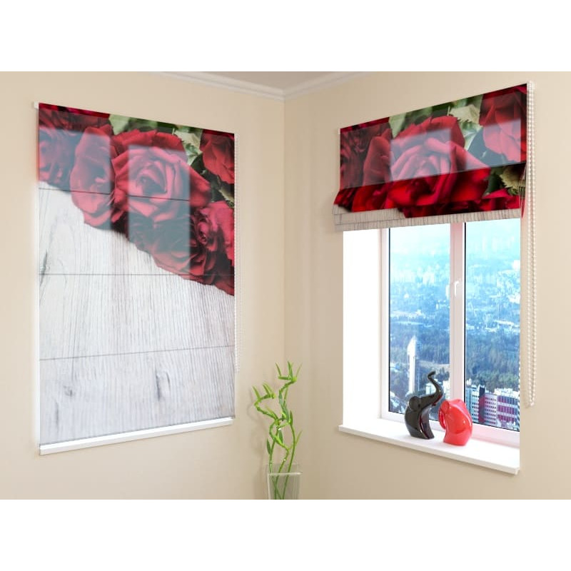68,00 € Roman blind - with wood and roses - FURNISH HOME
