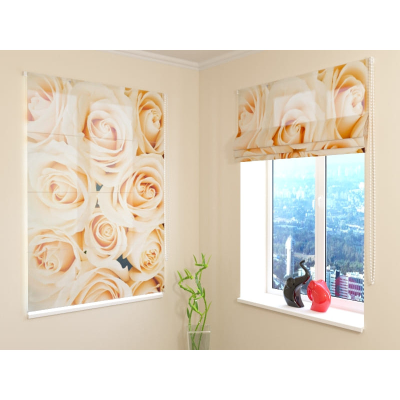 68,00 € Romanetė – su rožių puokšte 68,00 € Romanetė – su rožių puokšte