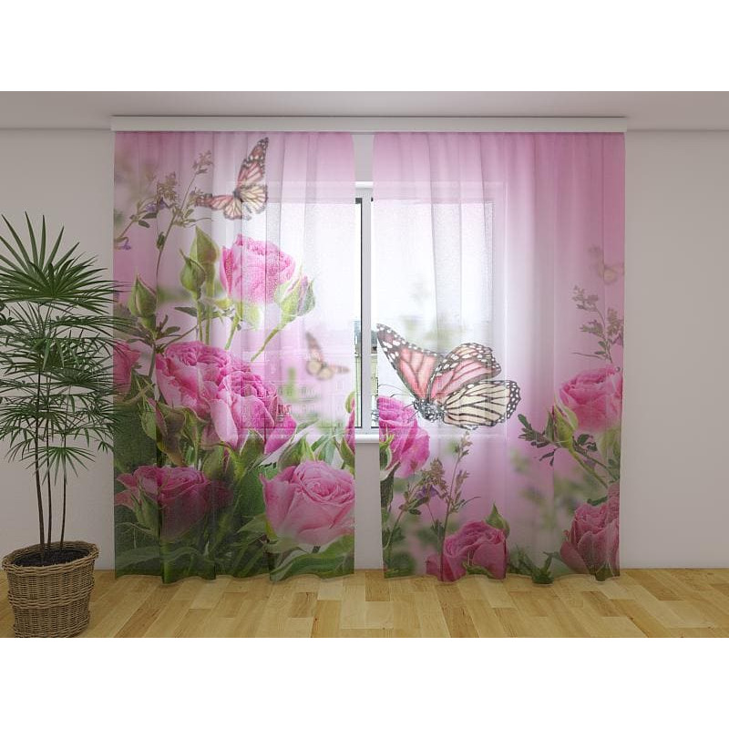 0,00 € Maßgeschneiderter Vorhang – zarte Rosen und Schmetterlinge