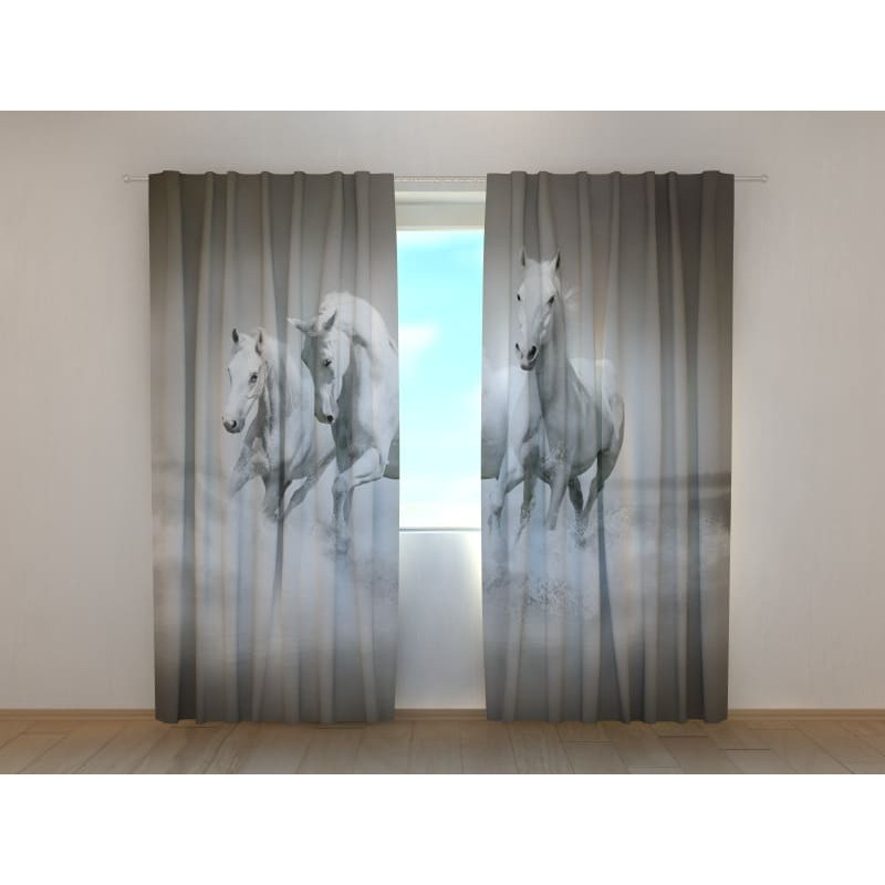 0,00 € Custom tent - with three white horses