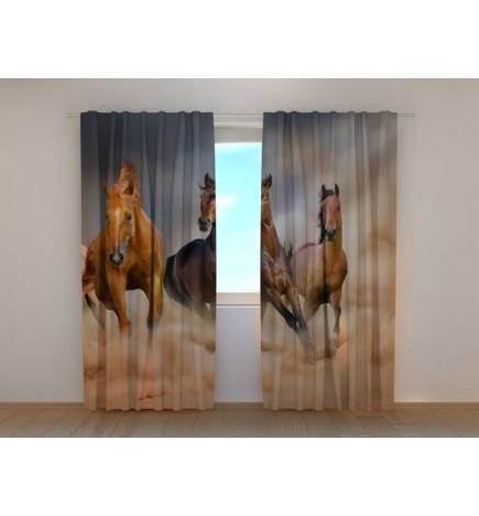 1,00 €Tenda personalizzata - con un gruppo di cavalli