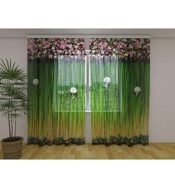 Maßgeschneiderter Vorhang – Frühling mit rosa Blumen