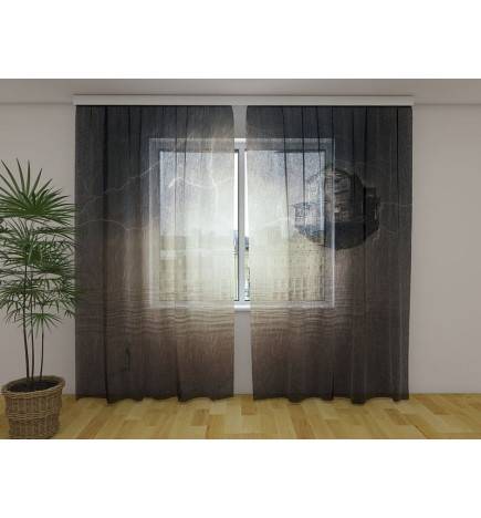 Tente personnalisée - avec la maison suspendue au-dessus de la mer