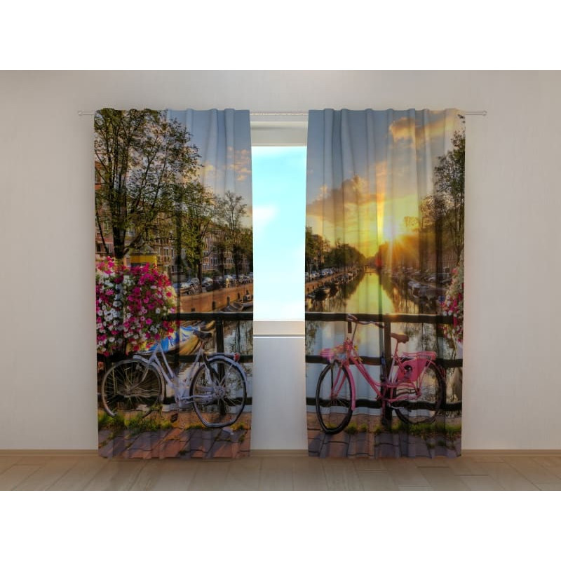 0,00 €Barraca personalizada - com bicicletas em Amsterdã