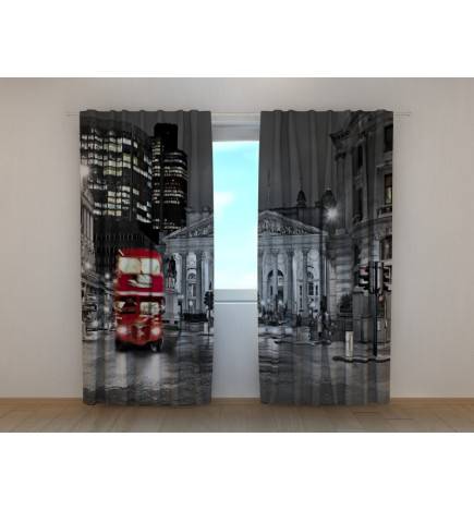 0,00 € Personalisierter Vorhang - englischer Bus bei Nacht