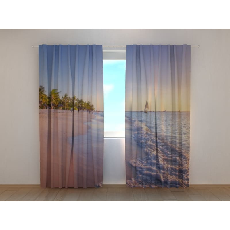 0,00 € Cort personalizat - Barcă cu pânze în mijlocul mării