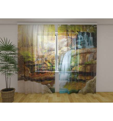 Tente sur mesure - avec cascade et ruisseau