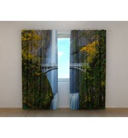 1,00 € Aangepaste tent - met terras boven de waterval