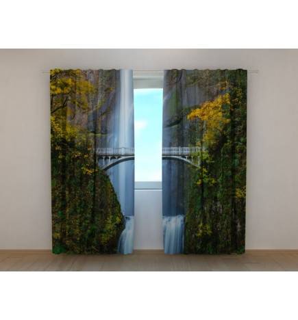 1,00 € Personalisierter Vorhang - mit der Brücke über dem Wasserfall