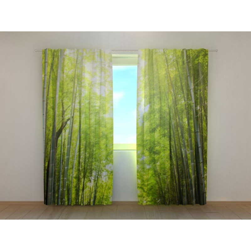 1,00 €Tente sur mesure - avec bambou au milieu de la verdure