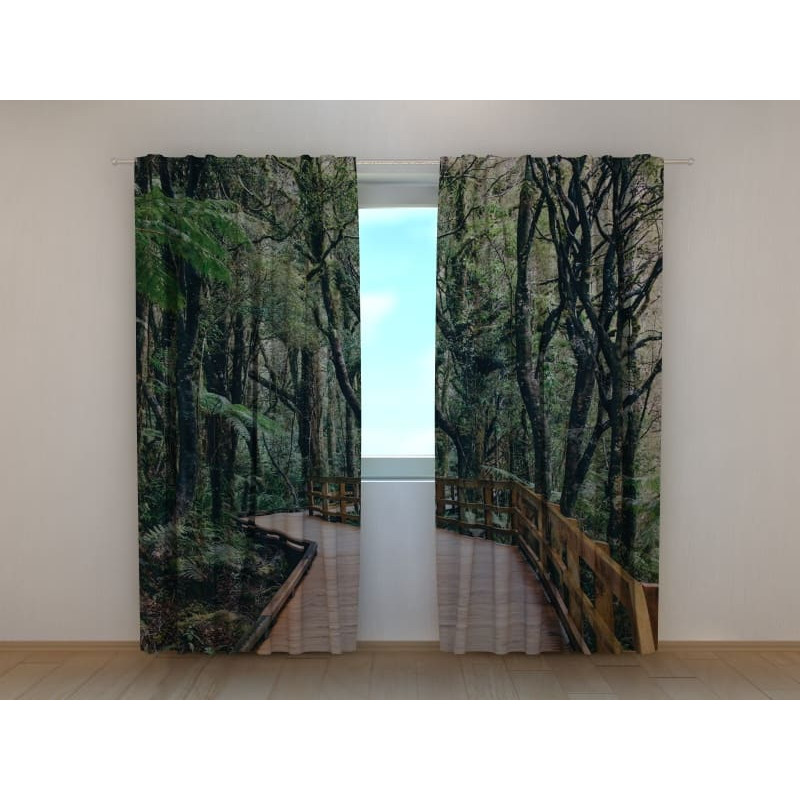 1,00 €Tente sur mesure - Avec la passerelle en forêt