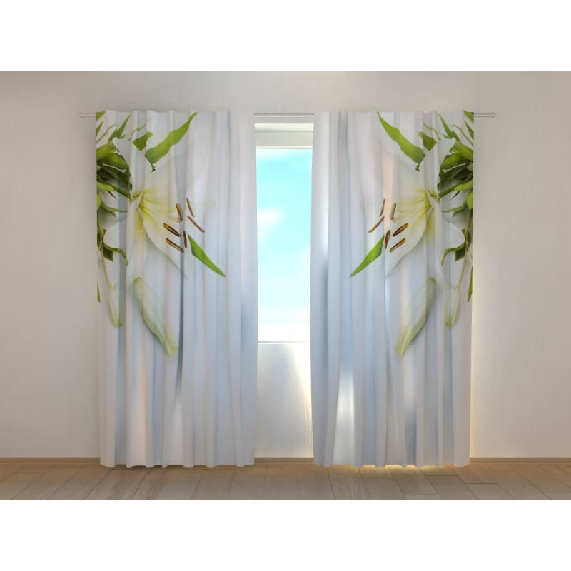 1,00 € Tilausverho - Valkoisilla liljoilla 1,00 € Tilausverho - Valkoisilla liljoilla