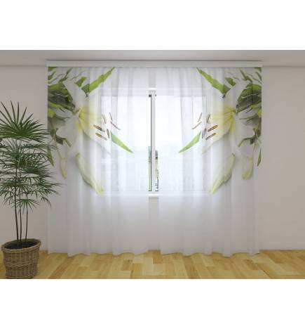 Maßgeschneiderter Vorhang – Mit weißen Lilien
