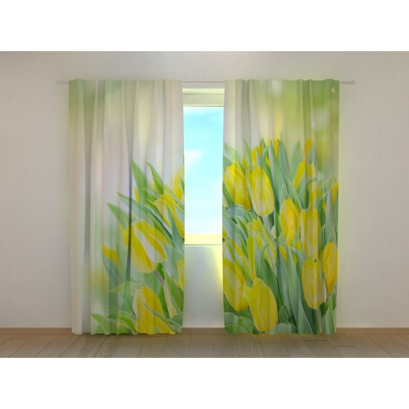 1,00 € Maßgeschneiderter Vorhang – Mit gelben Tulpen und grünen Blättern