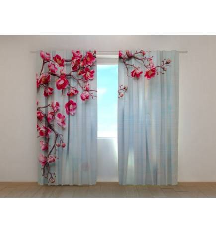 Personalisierter Vorhang – mit einem blühenden Zweig