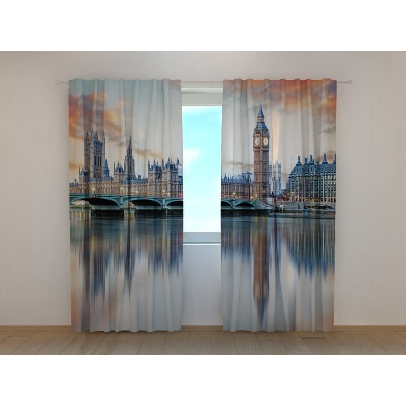 1,00 €Tente personnalisée - Surplombant Londres 1,00 €Tente personnalisée - Surplombant Londres