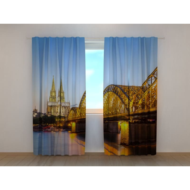 1,00 € Cort personalizat - in Köln - Germania 1,00 € Cort personalizat - in Köln - Germania