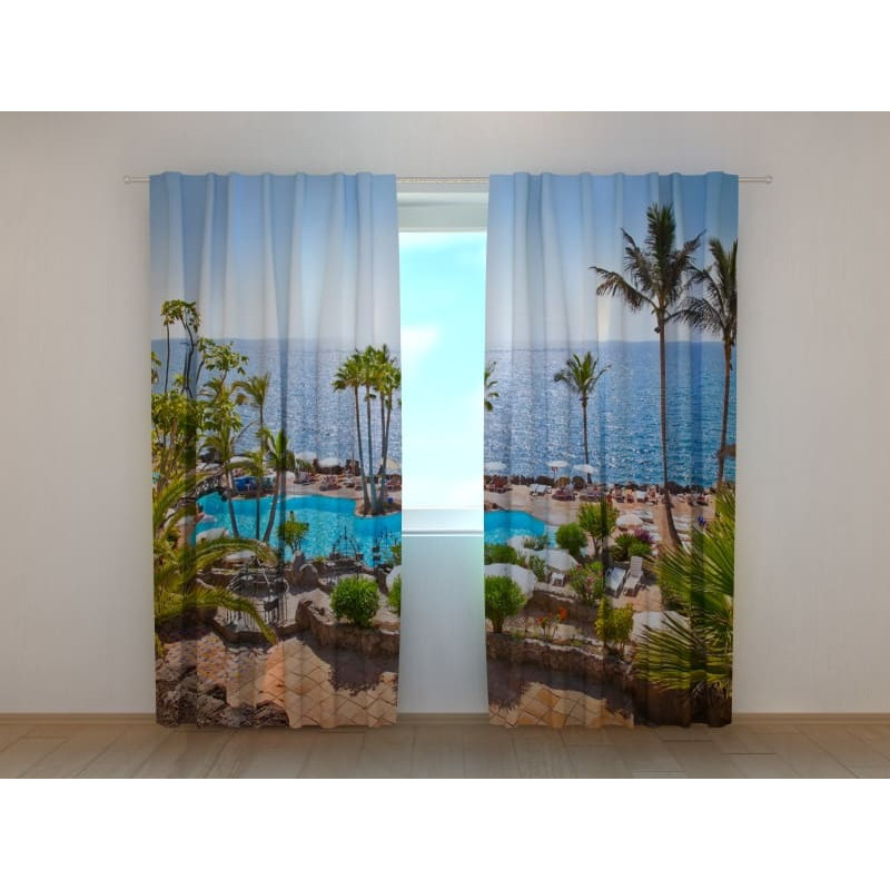 1,00 € Tienda personalizada - con un oasis con vistas al mar
