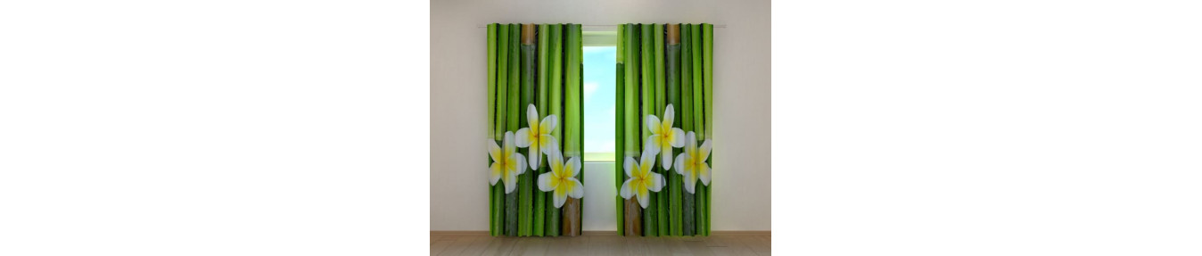 Užuolaidos su akmenimis. Užuolaidos su gėlėmis. Užuolaidos su bambukais.